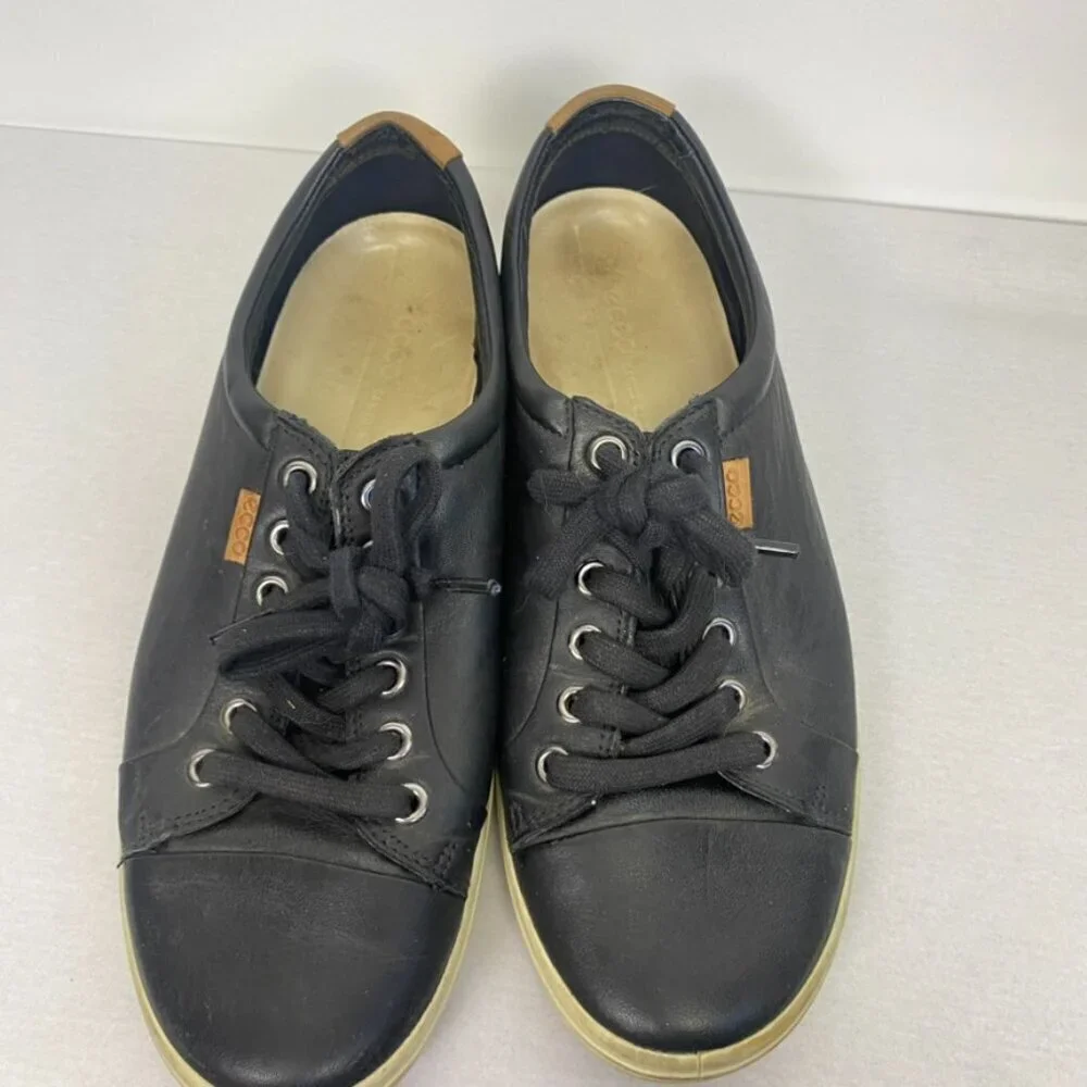 Ecco Black Leather Lace Up Sneakers